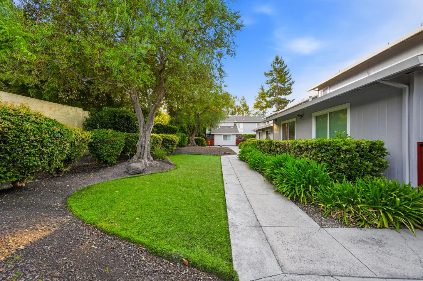 114 Granada DR