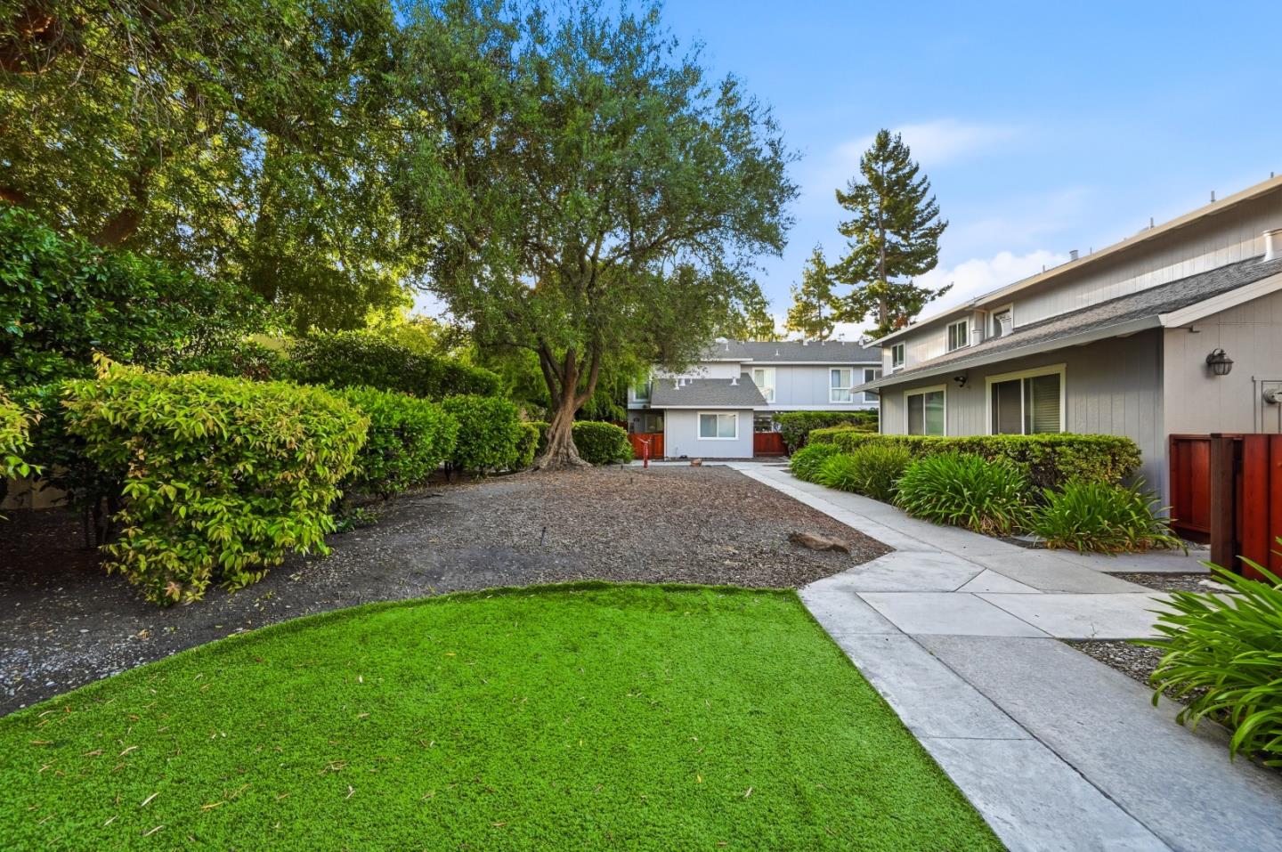 114 Granada DR