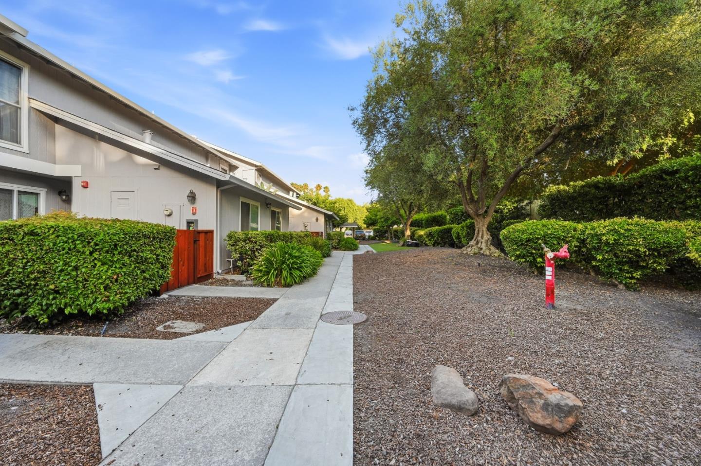 114 Granada DR