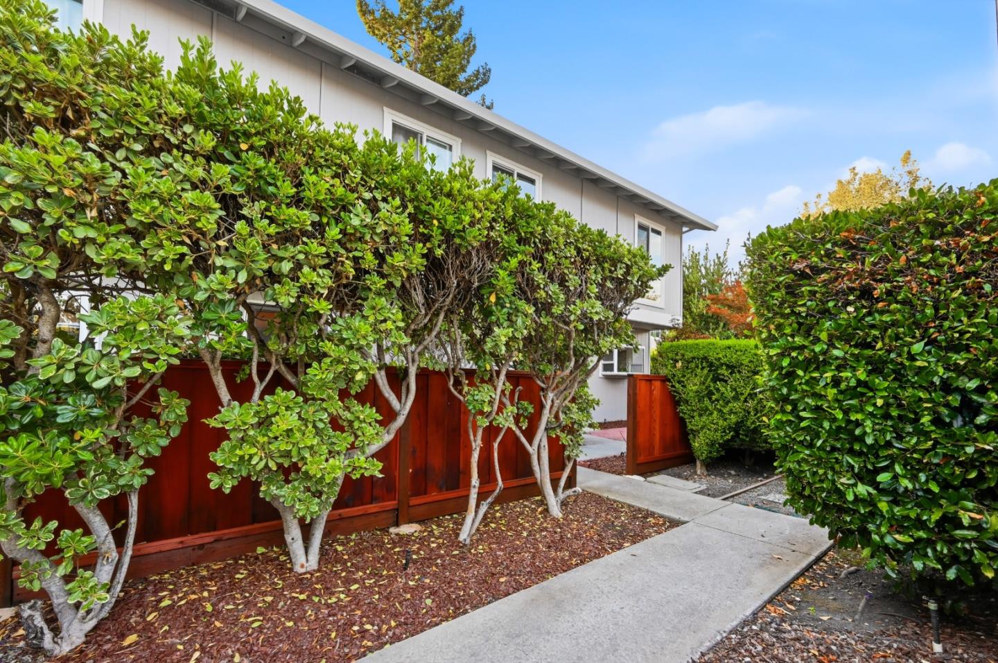 114 Granada DR