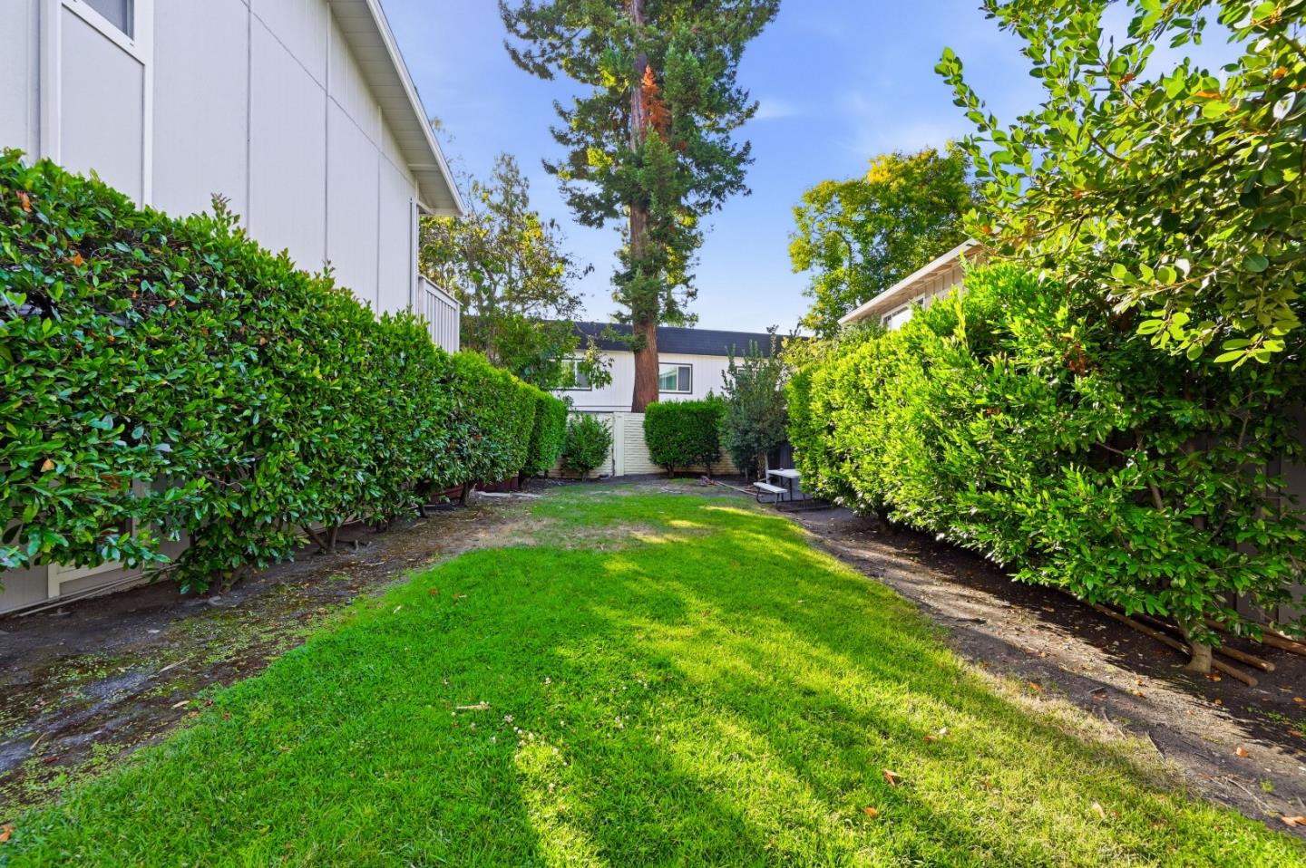 114 Granada DR