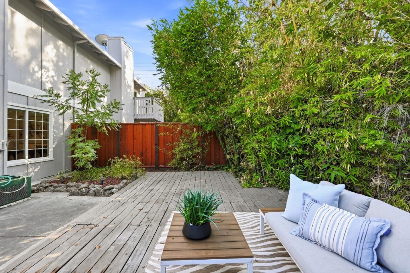 114 Granada DR