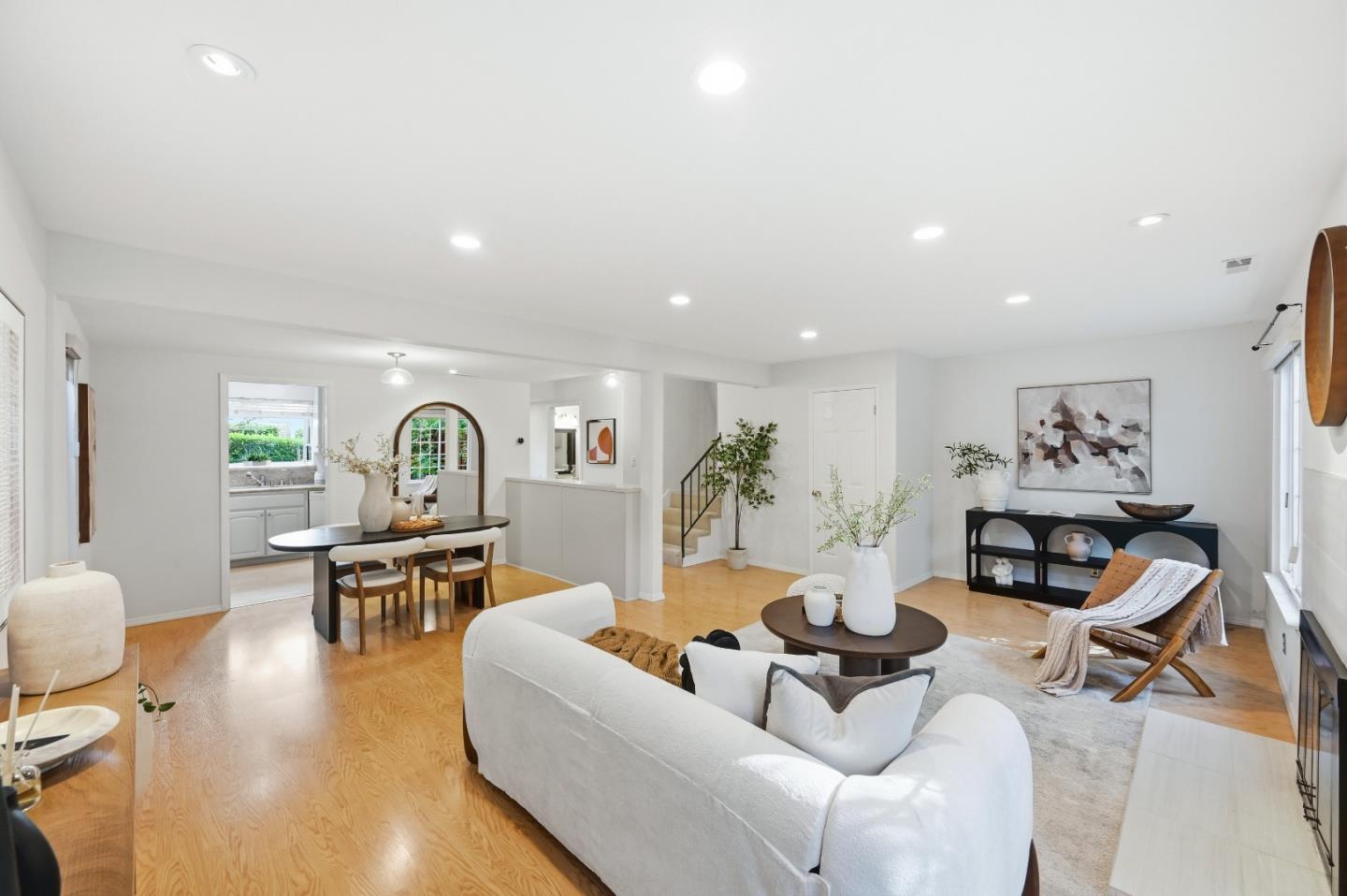 114 Granada DR