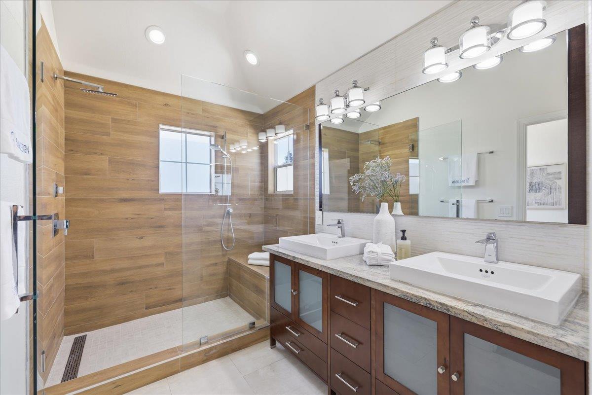 565 Cherrywood DR