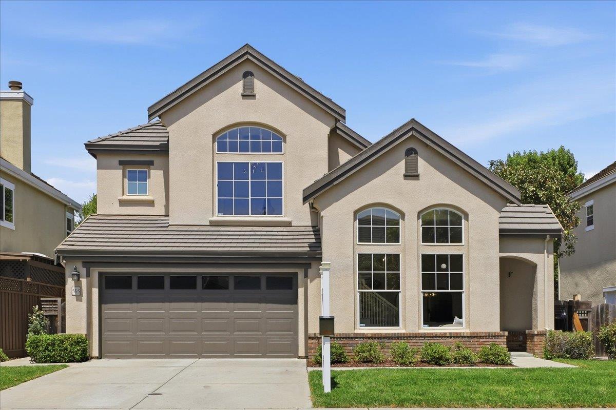 565 Cherrywood DR