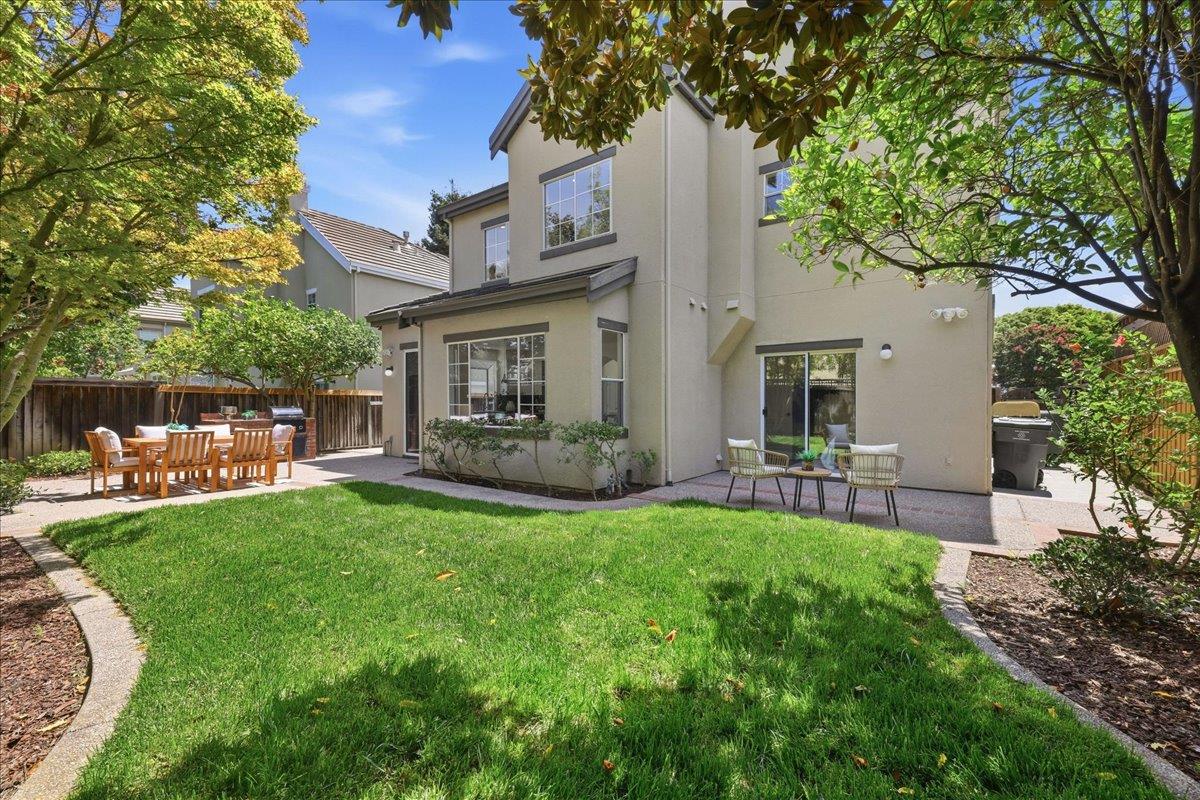 565 Cherrywood DR