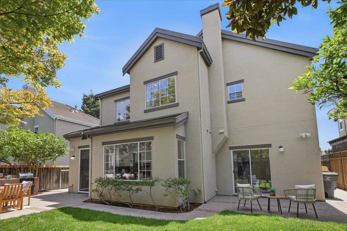565 Cherrywood DR