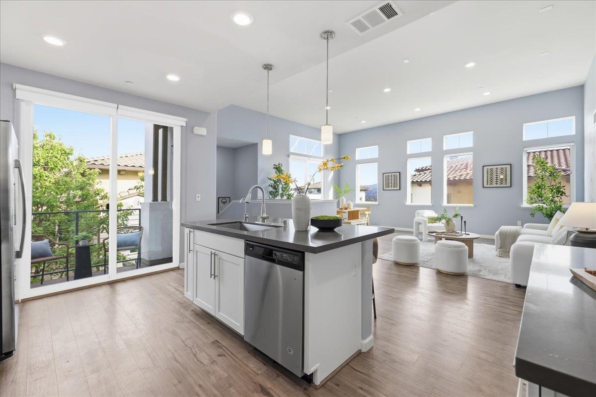 192 William Manly ST 6