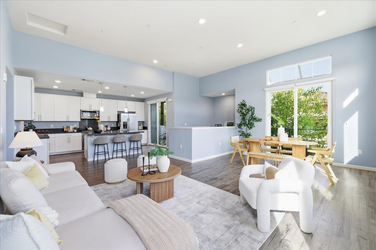 192 William Manly ST 6