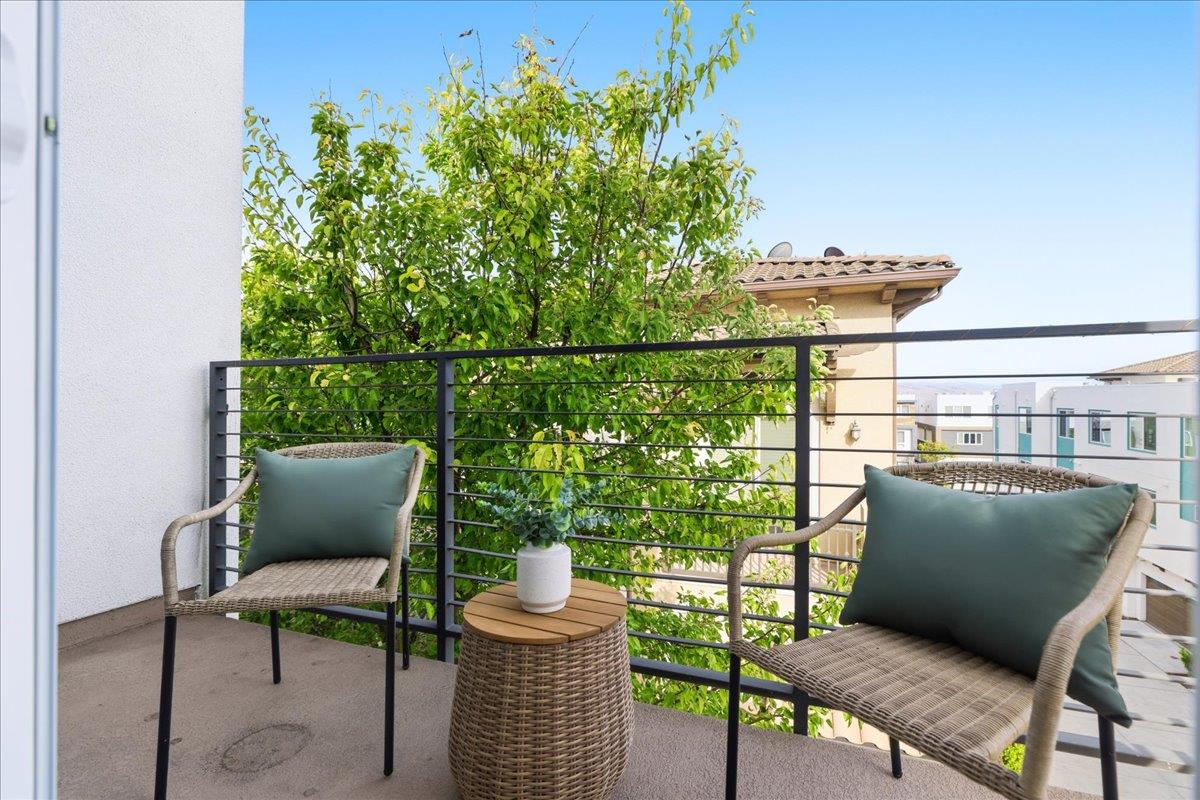 192 William Manly ST 6