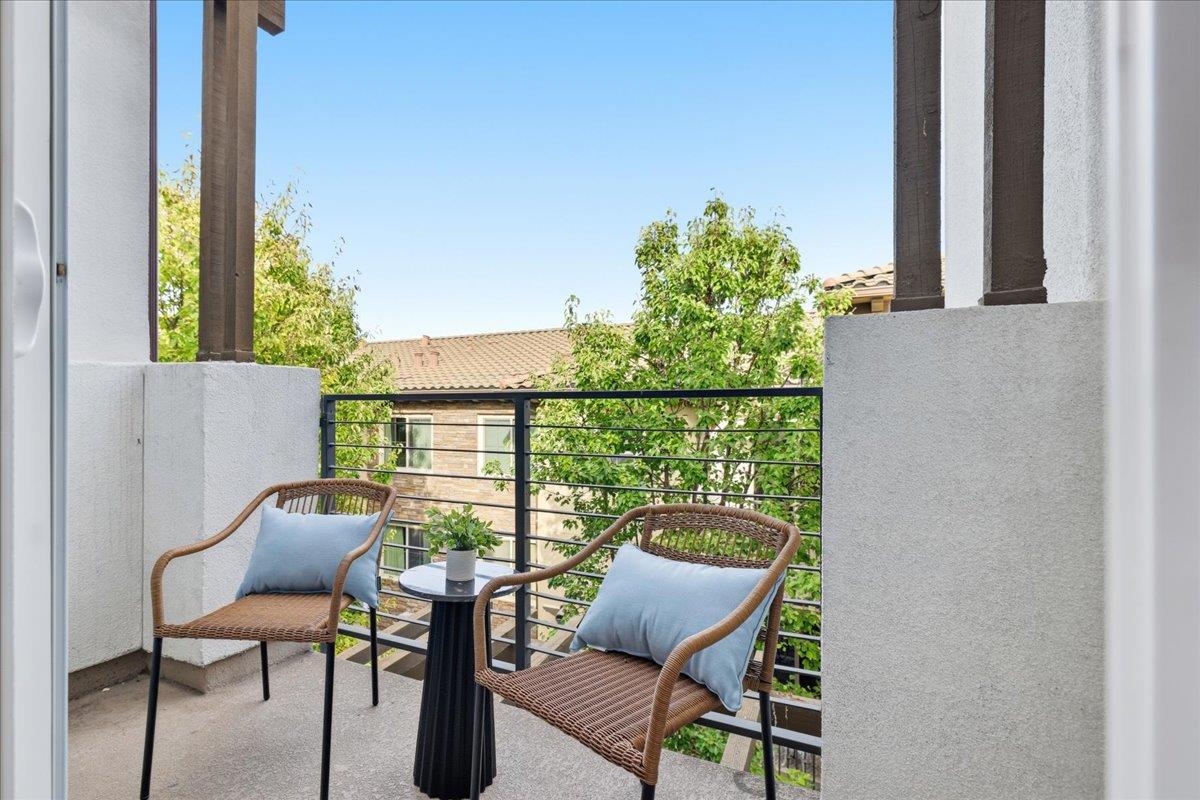 192 William Manly ST 6