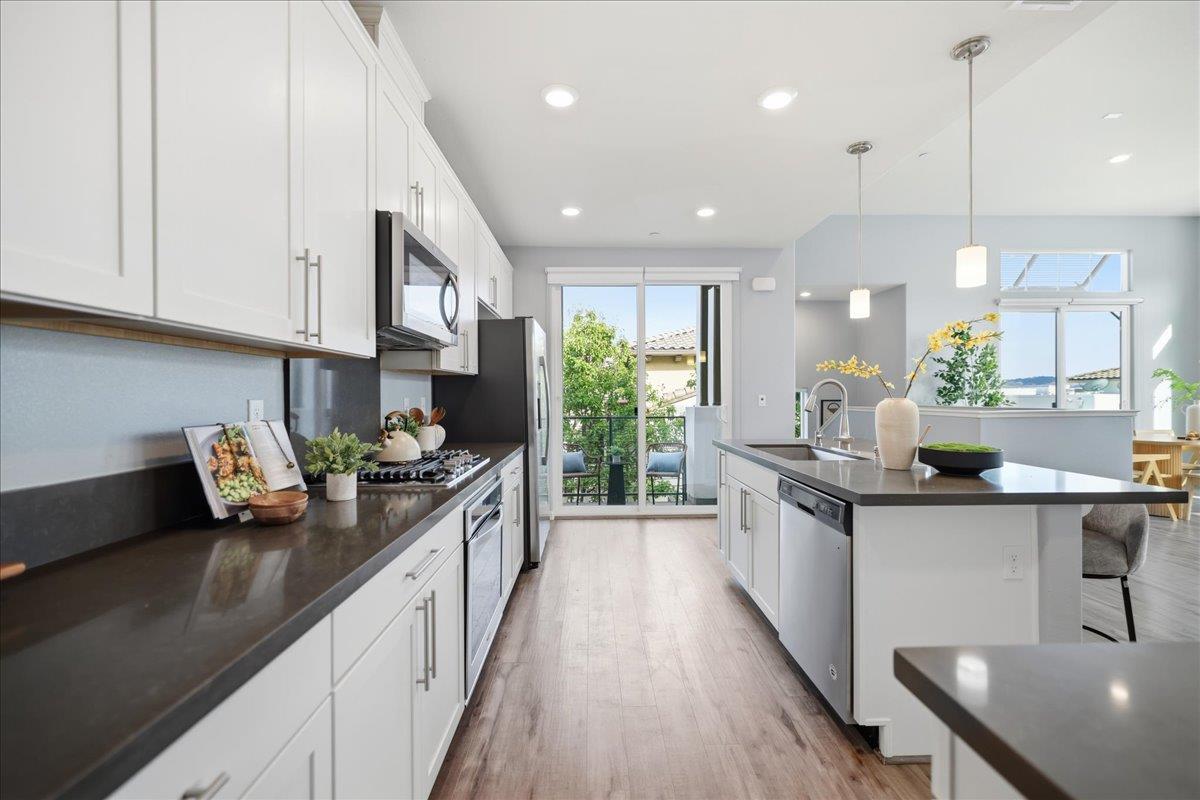 192 William Manly ST 6