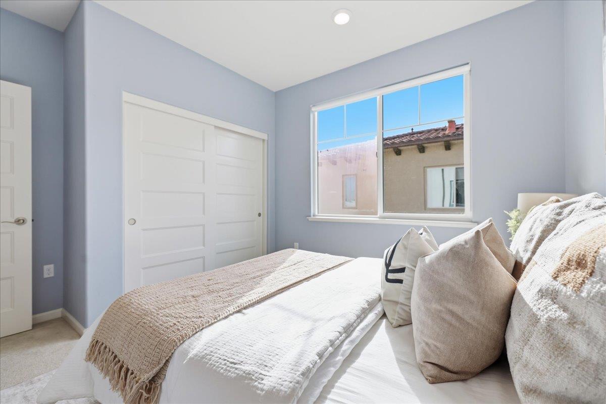 192 William Manly ST 6