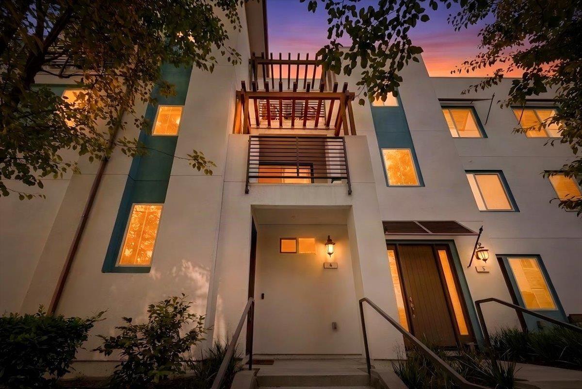 192 William Manly ST 6