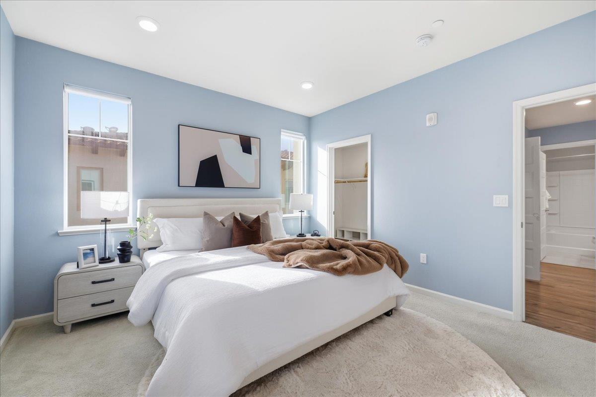 192 William Manly ST 6