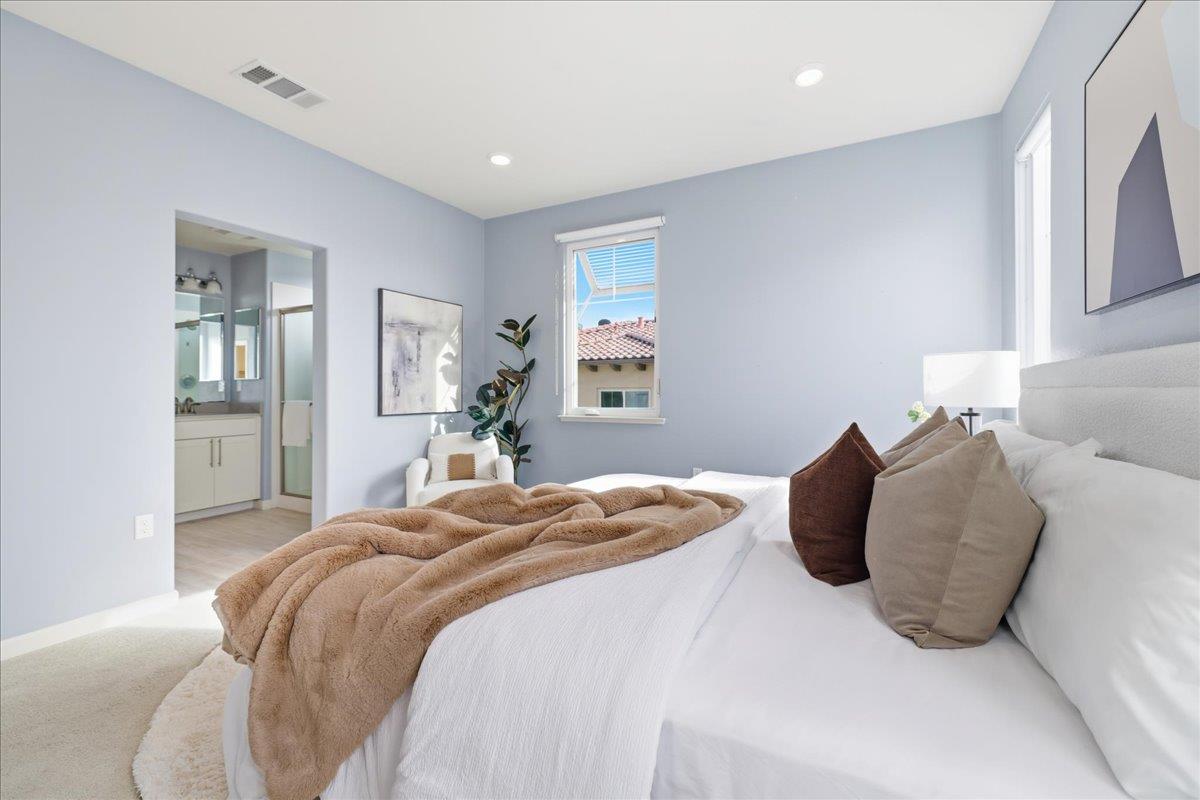 192 William Manly ST 6