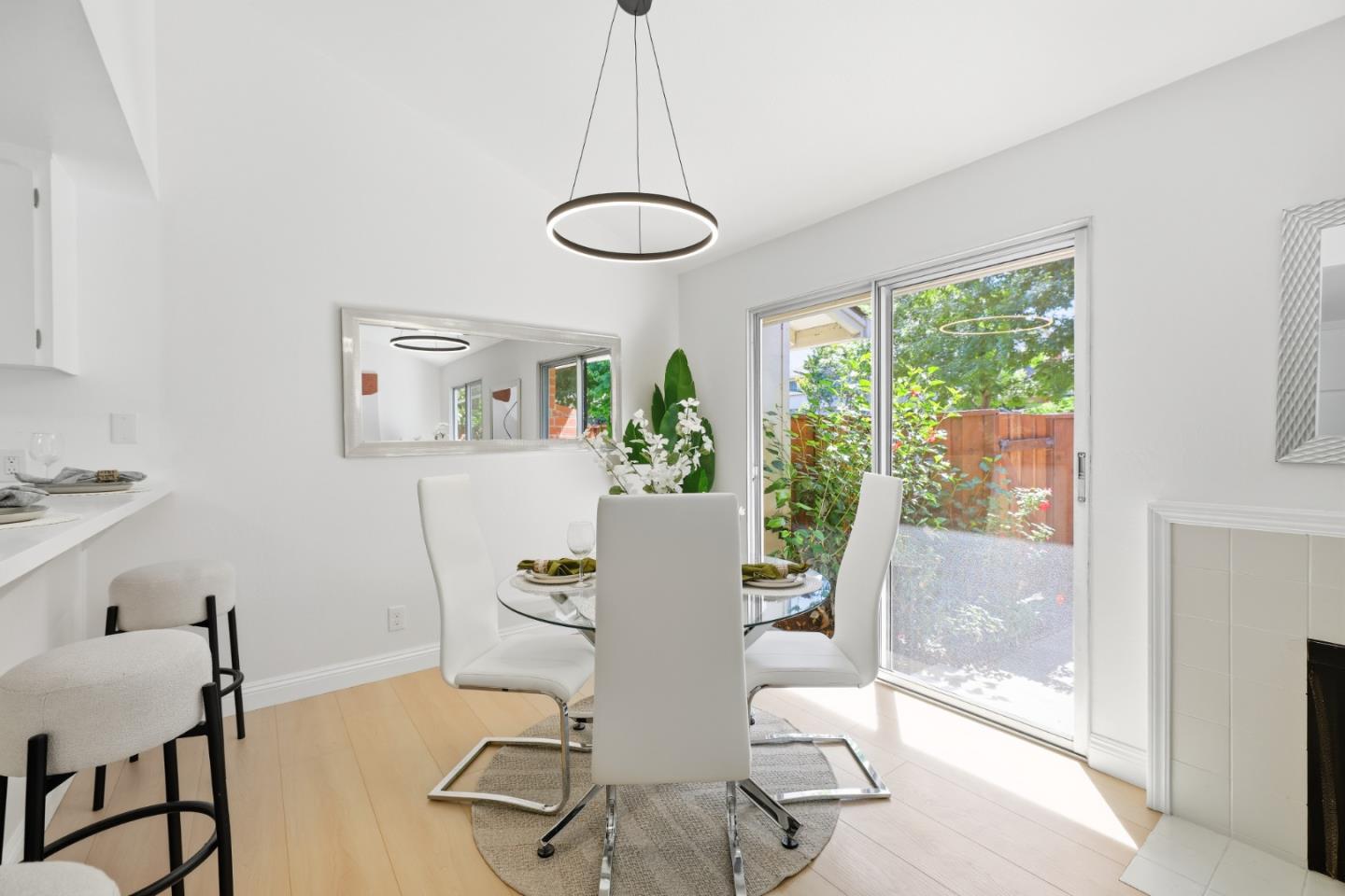 10939 Northshore SQ