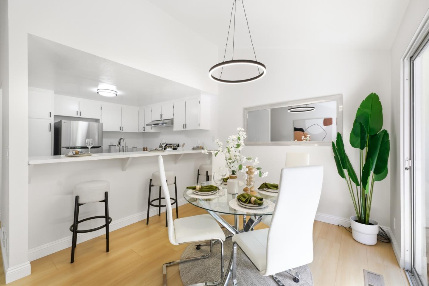 10939 Northshore SQ