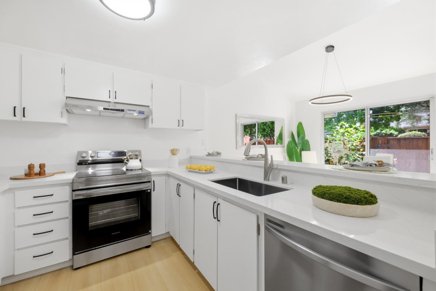 10939 Northshore SQ