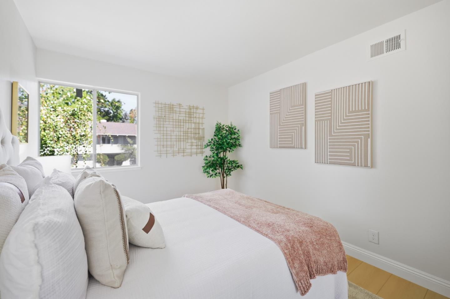 10939 Northshore SQ