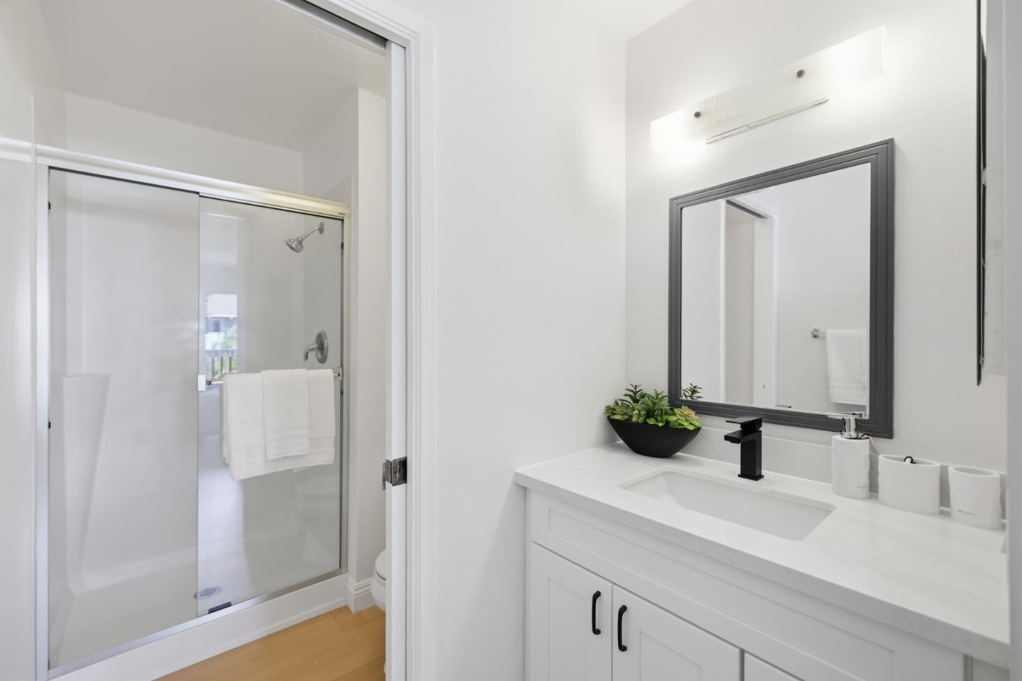 10939 Northshore SQ