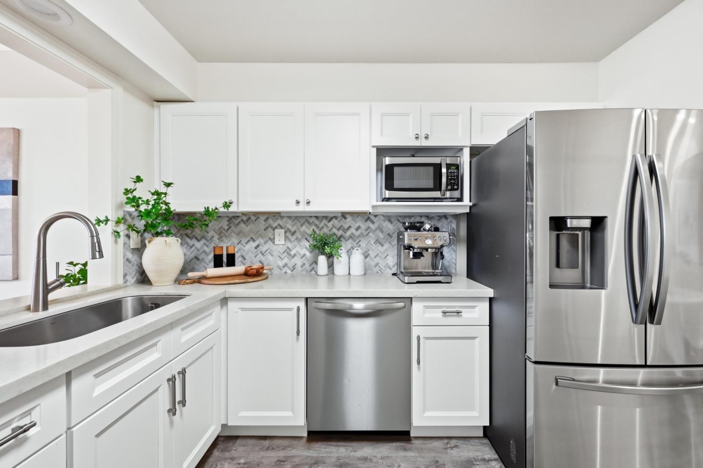 1500 Sherman AVE 2E