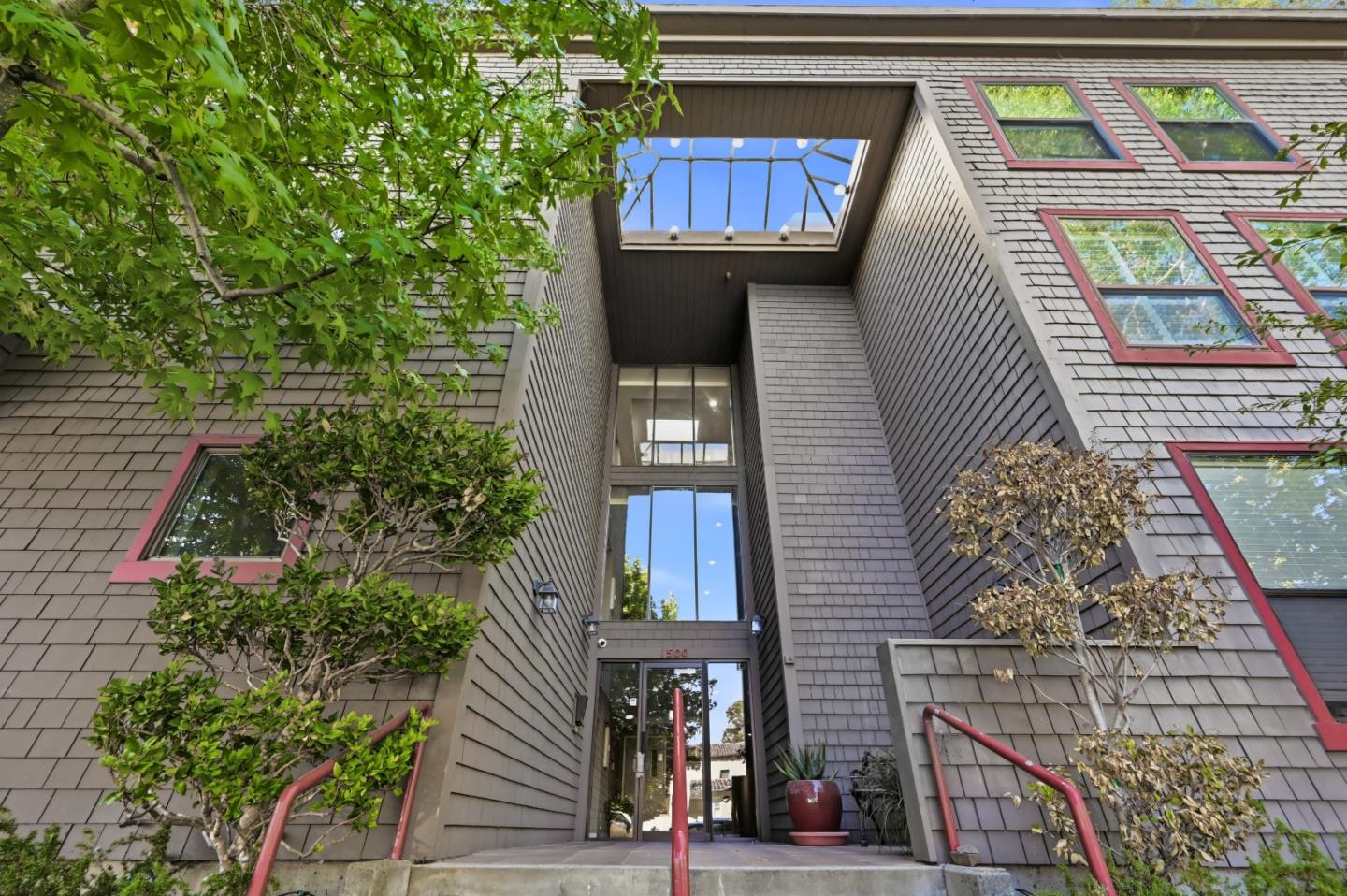 1500 Sherman AVE 2E