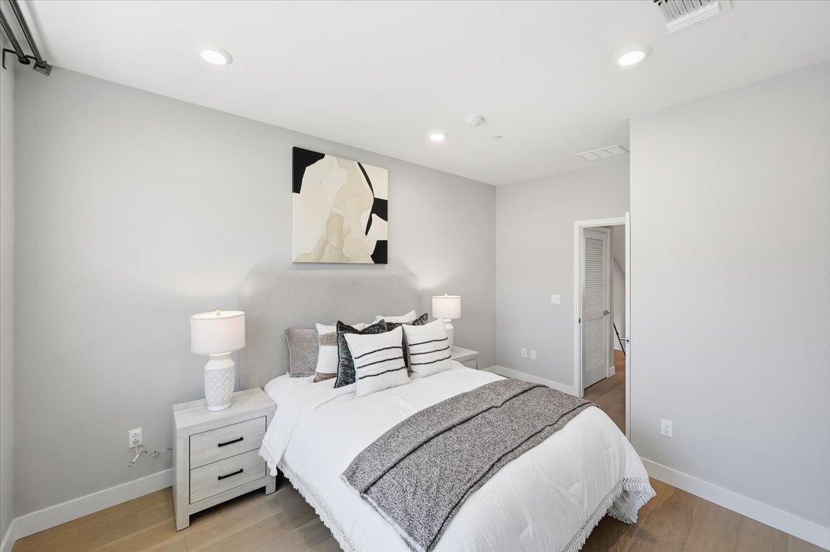 147 Orbit WAY