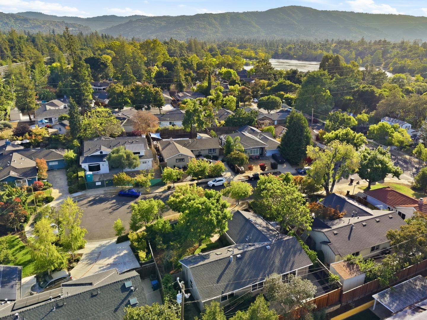 169 Ivy Hill WAY