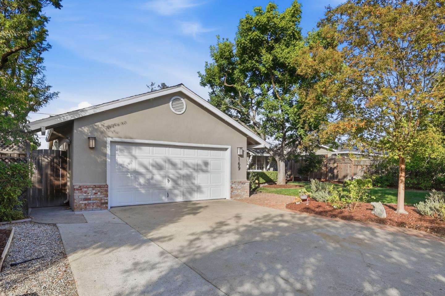 169 Ivy Hill WAY