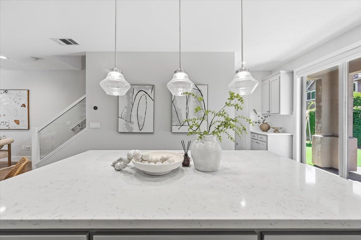 182 Melia LOOP
