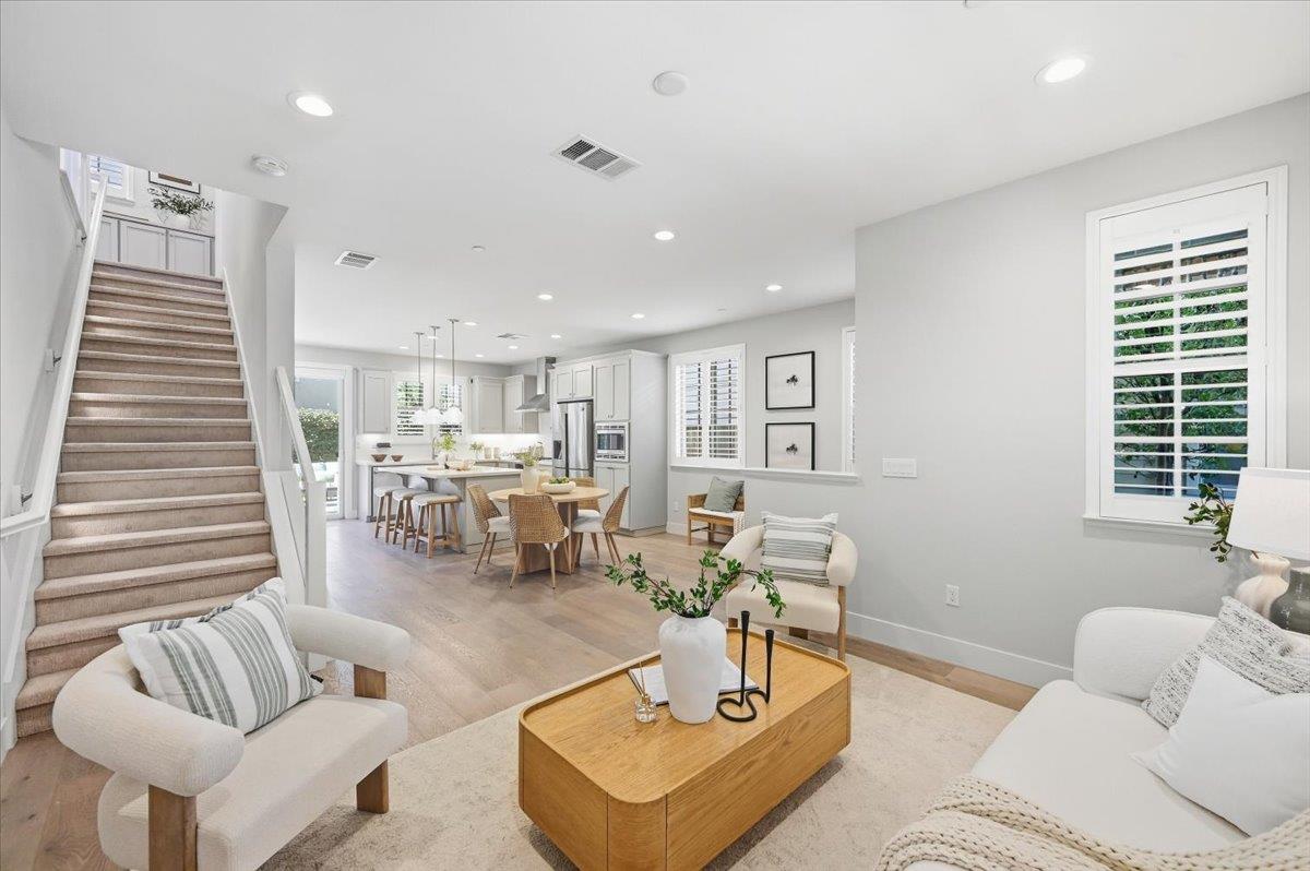 182 Melia LOOP