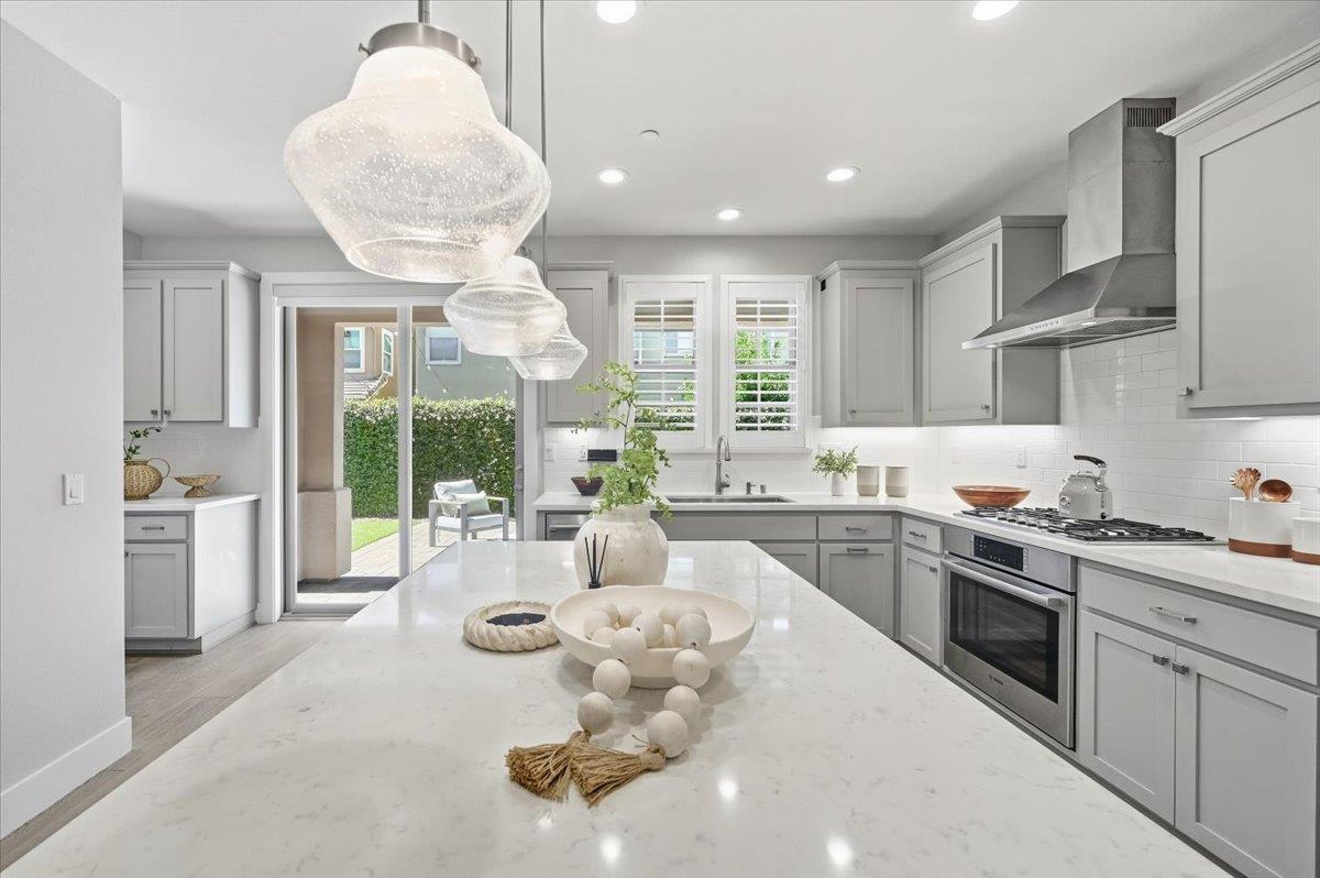 182 Melia LOOP