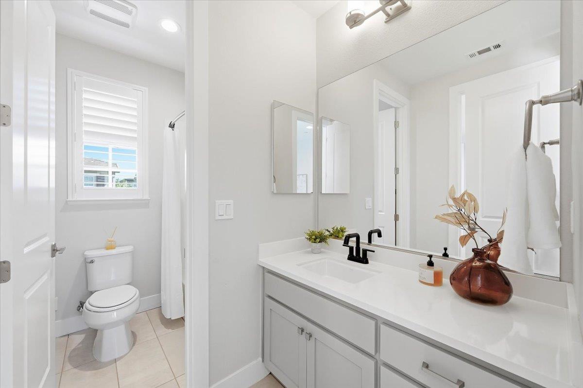 182 Melia LOOP