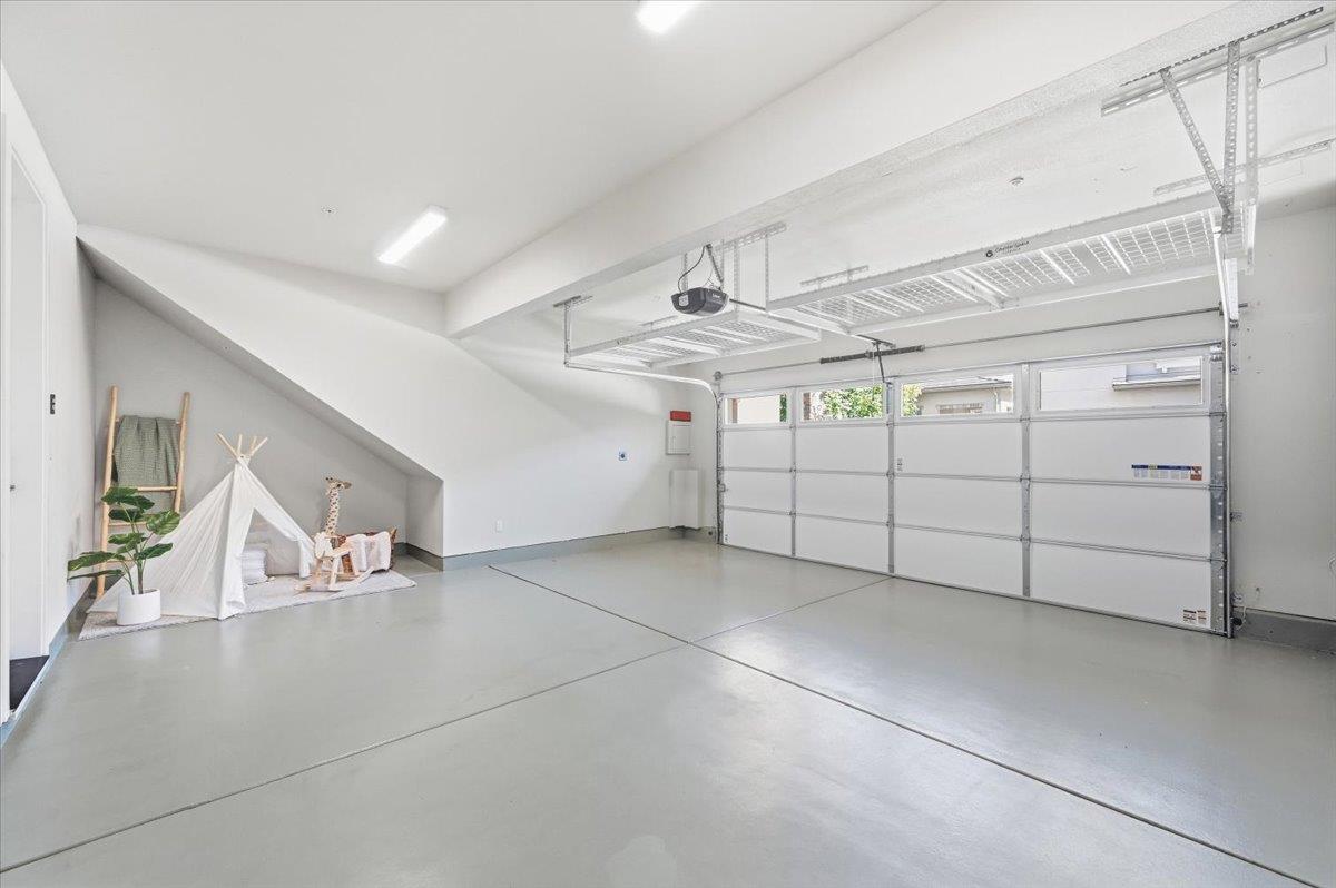 182 Melia LOOP