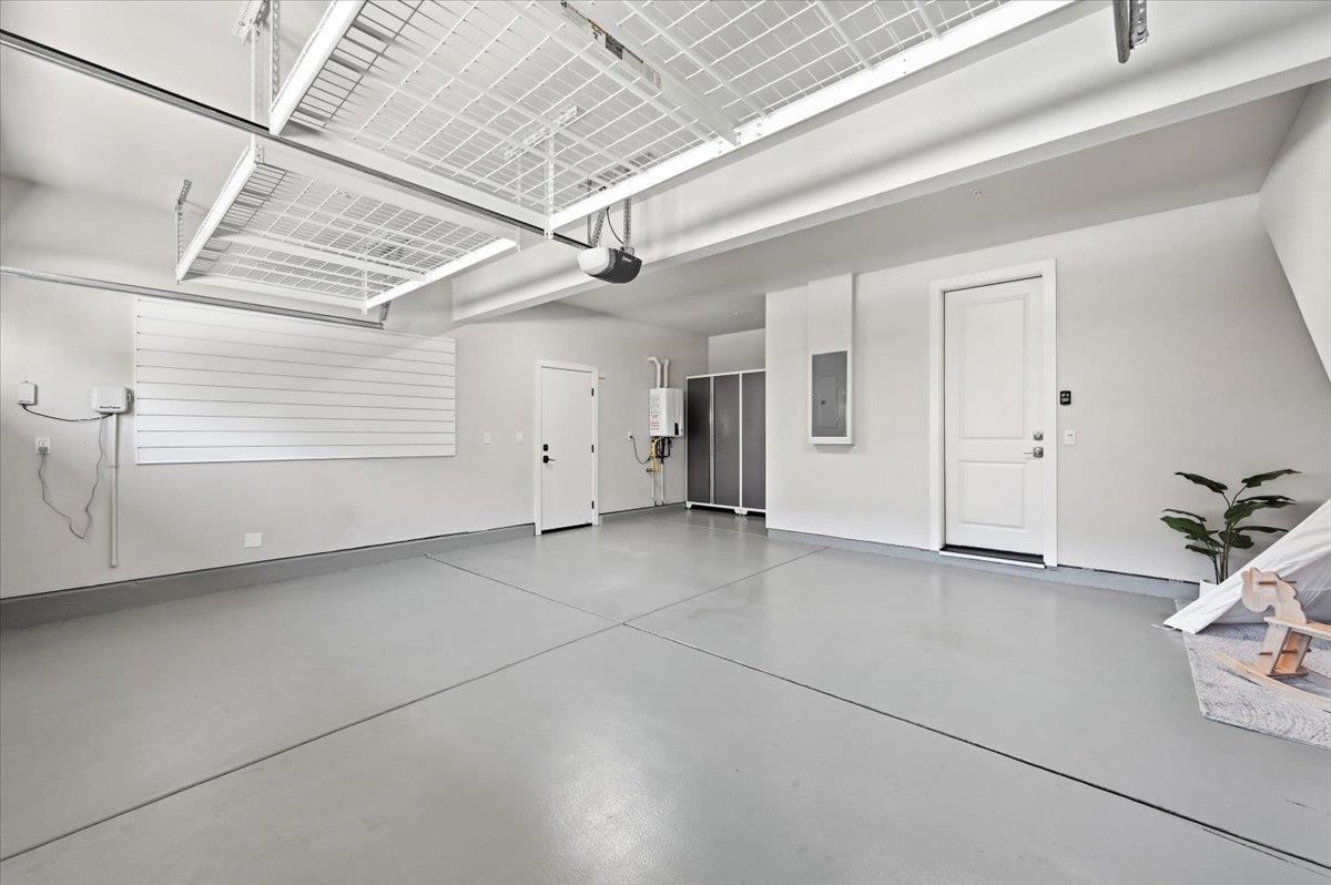 182 Melia LOOP