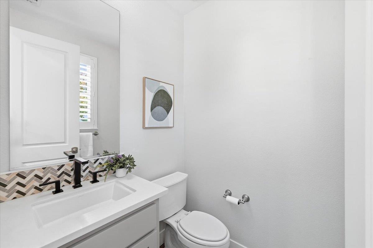 182 Melia LOOP