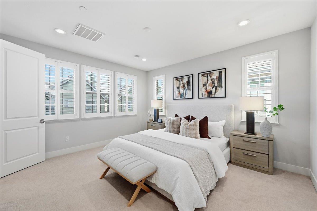 182 Melia LOOP