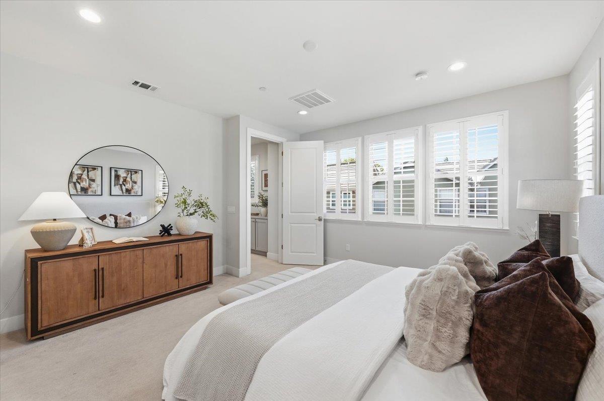 182 Melia LOOP