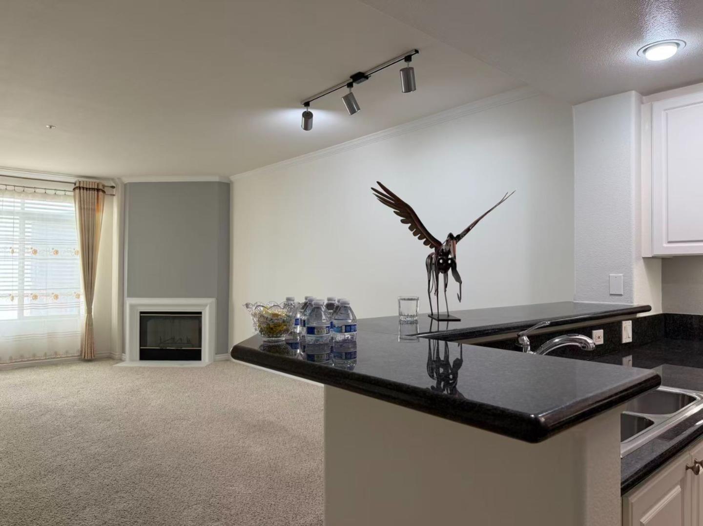 9263 Regents RD B301