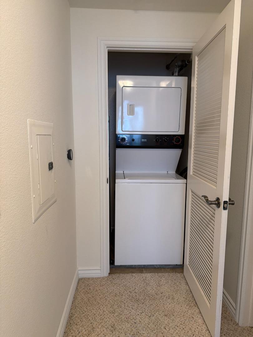 9263 Regents RD B301