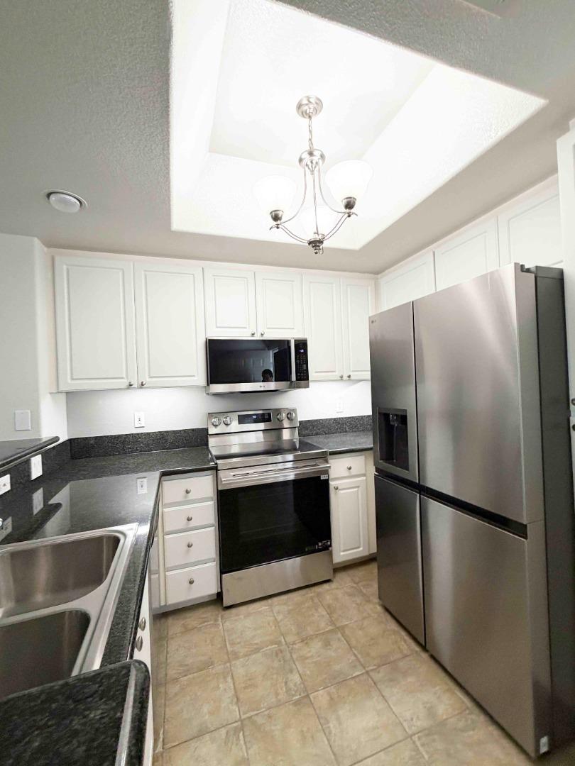9263 Regents RD B301