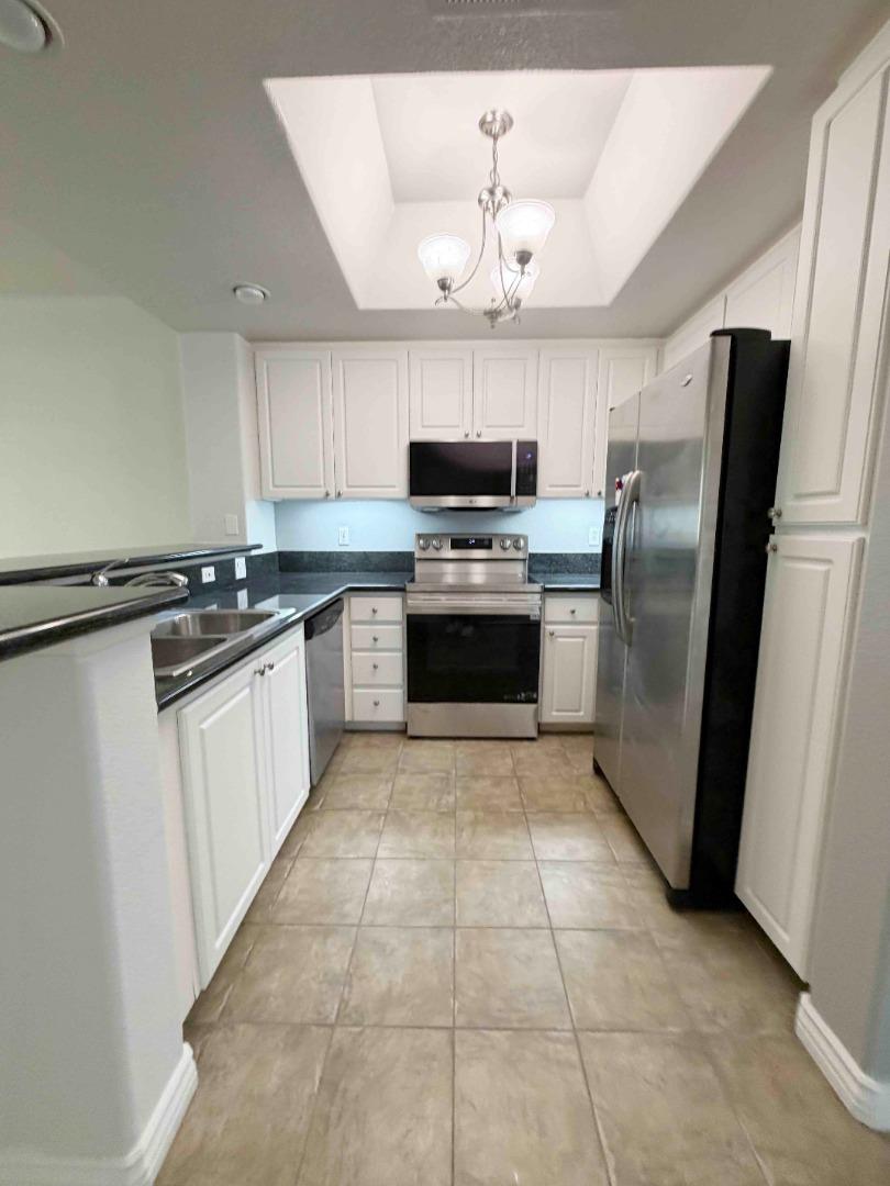 9263 Regents RD B301