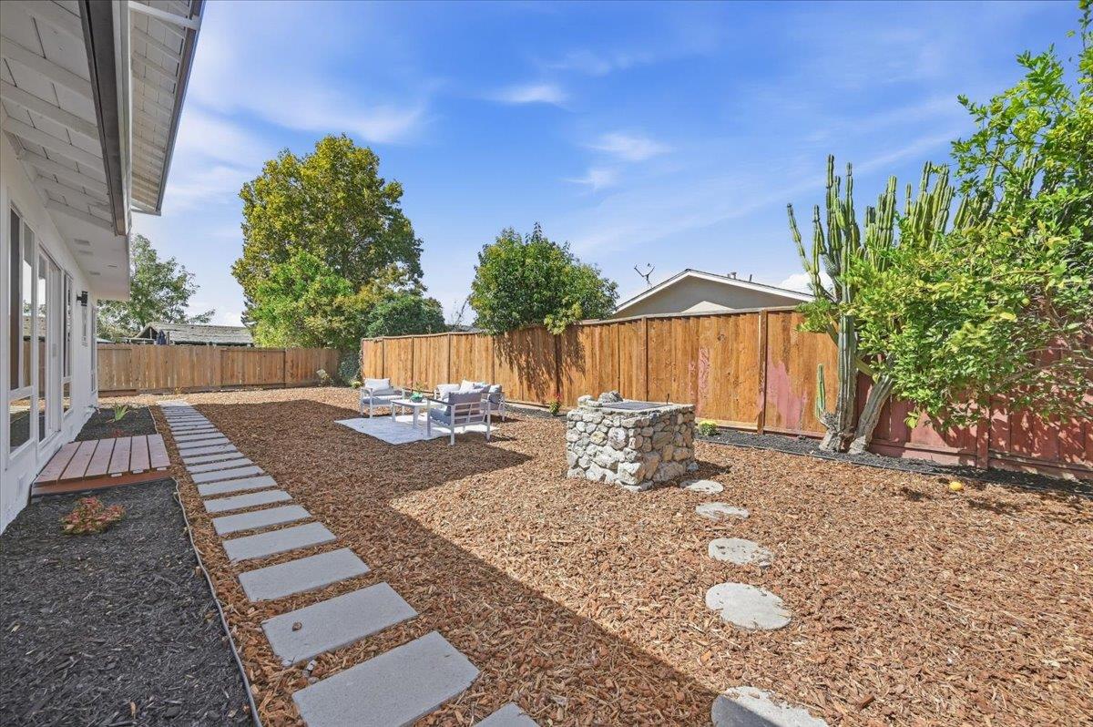 6763 Tory WAY