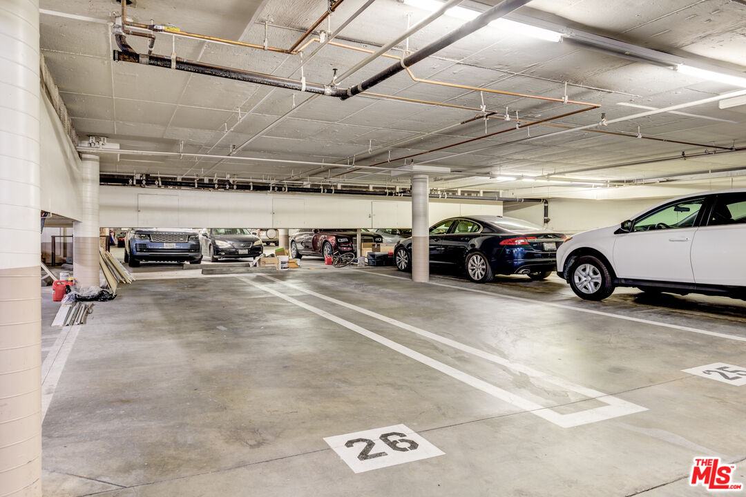 1260 S Beverly Glen Blvd Unit: 308