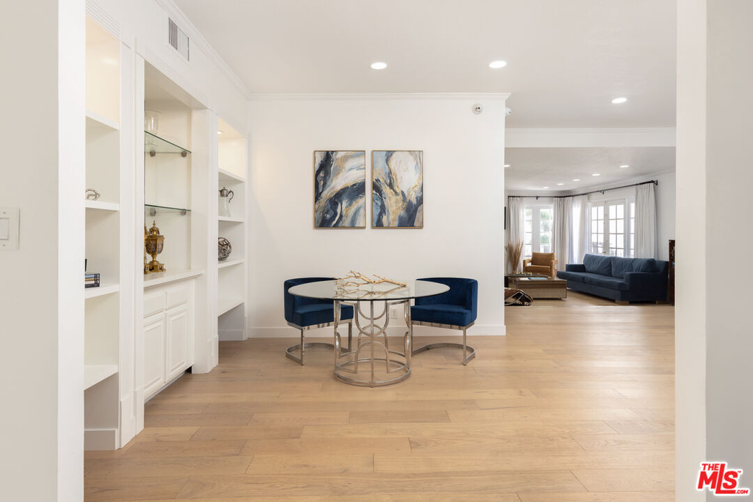 1260 S Beverly Glen Blvd Unit: 308