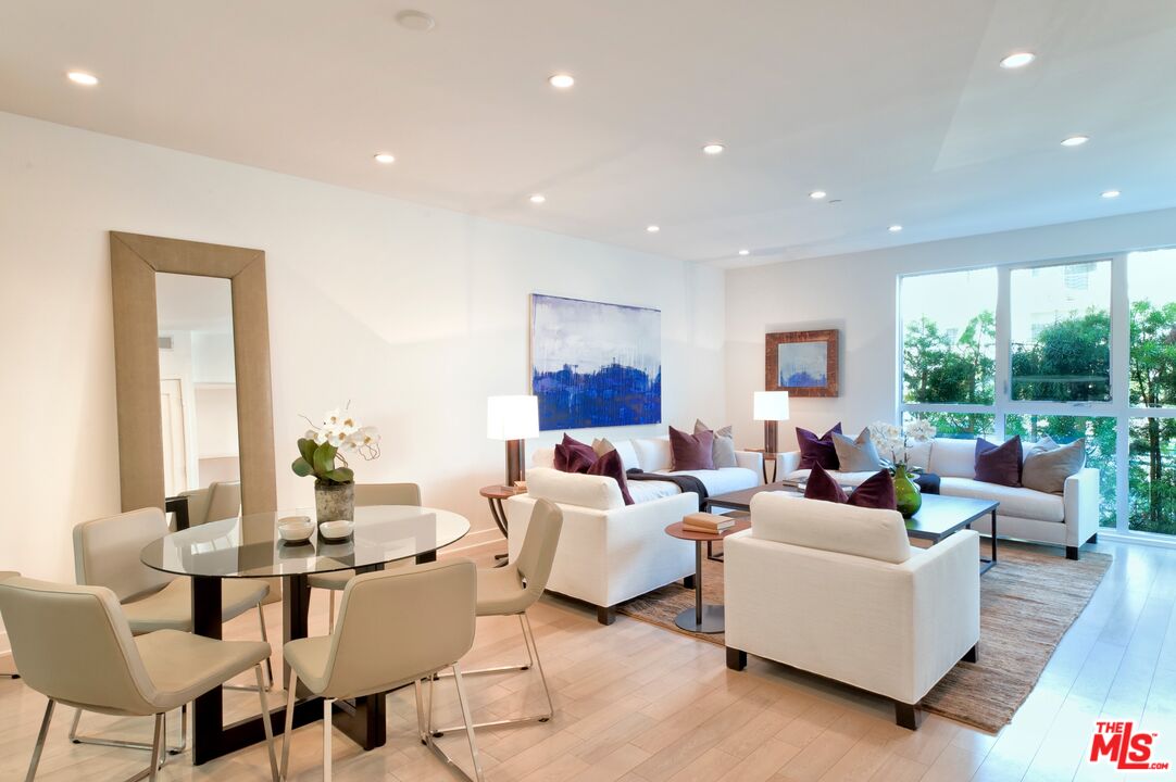 1810 Selby Ave Unit: 105