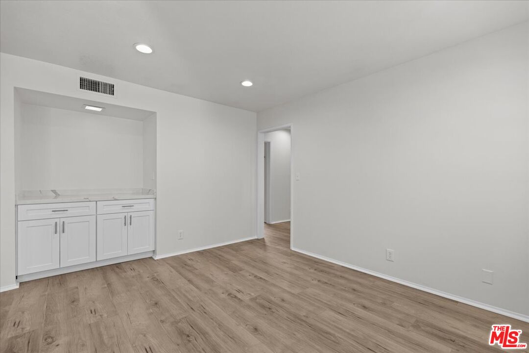 1640 S Bentley Ave Unit: 5