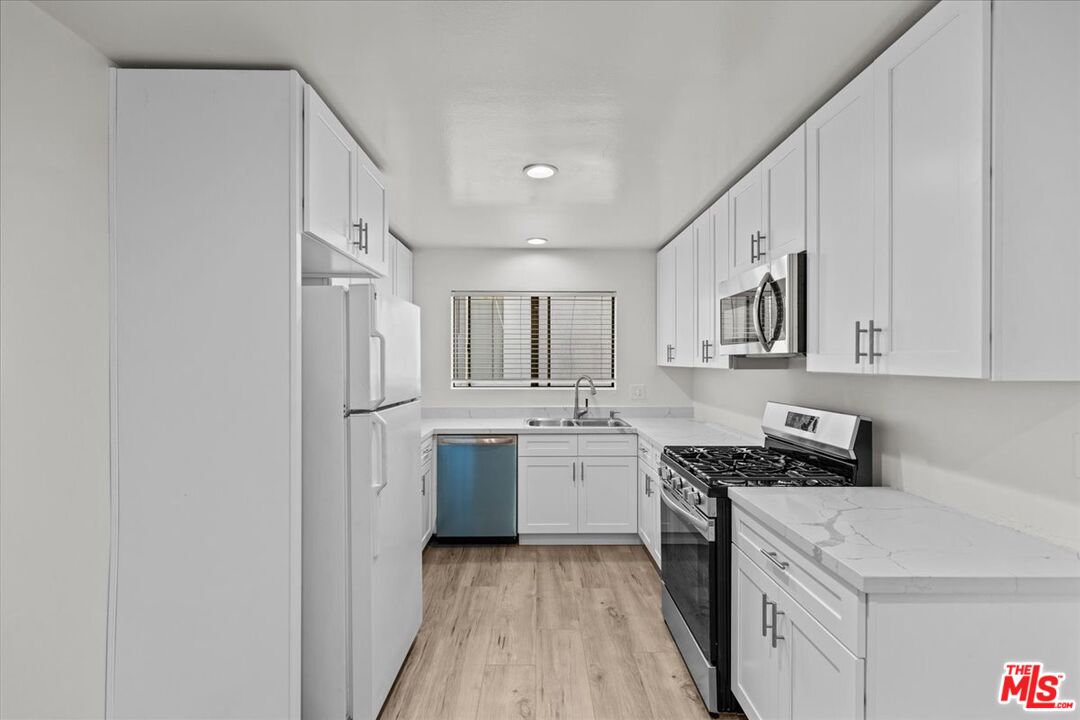 1640 S Bentley Ave Unit: 5
