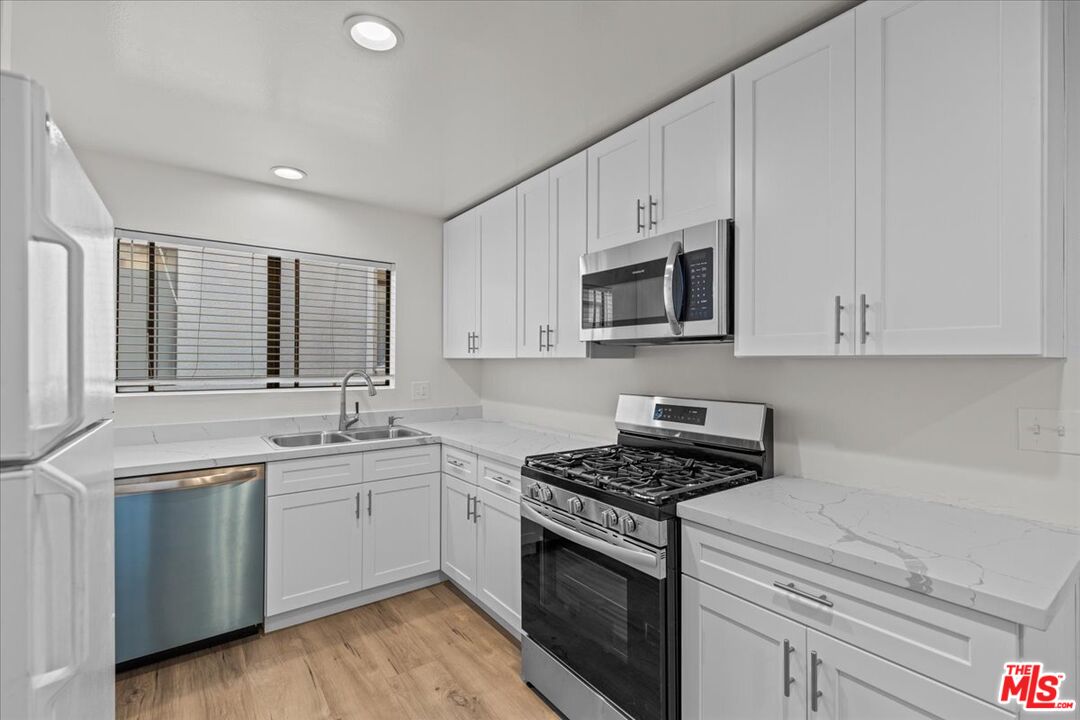 1640 S Bentley Ave Unit: 5